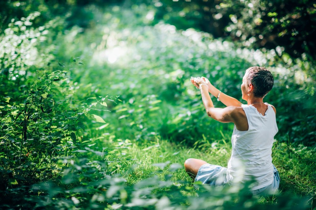 Practicing Mindfulness for Gratitude and Fulfilment, Feeling Connected with Nature